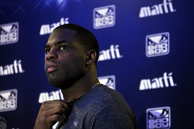 易能顺利完 易能顺利完